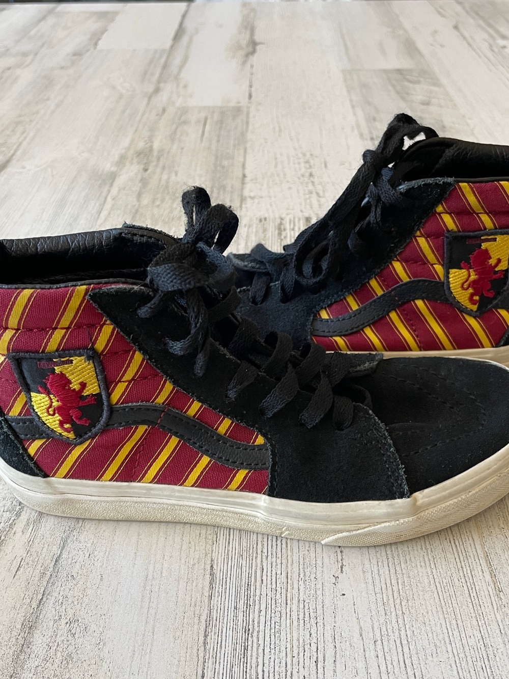 Vans Kids Black High-Top Sneakers Red & Yellow Stripe Harry Potter suede EUC